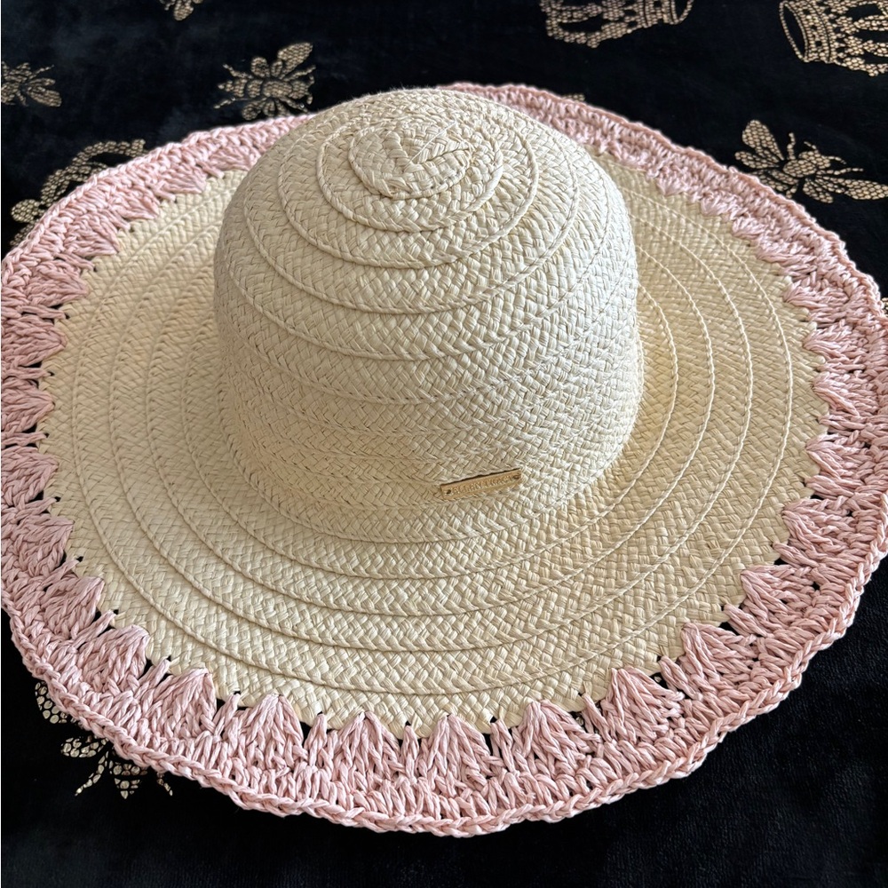 Ellen Tracy Cream and Pink Summer Hat with Lace Trim